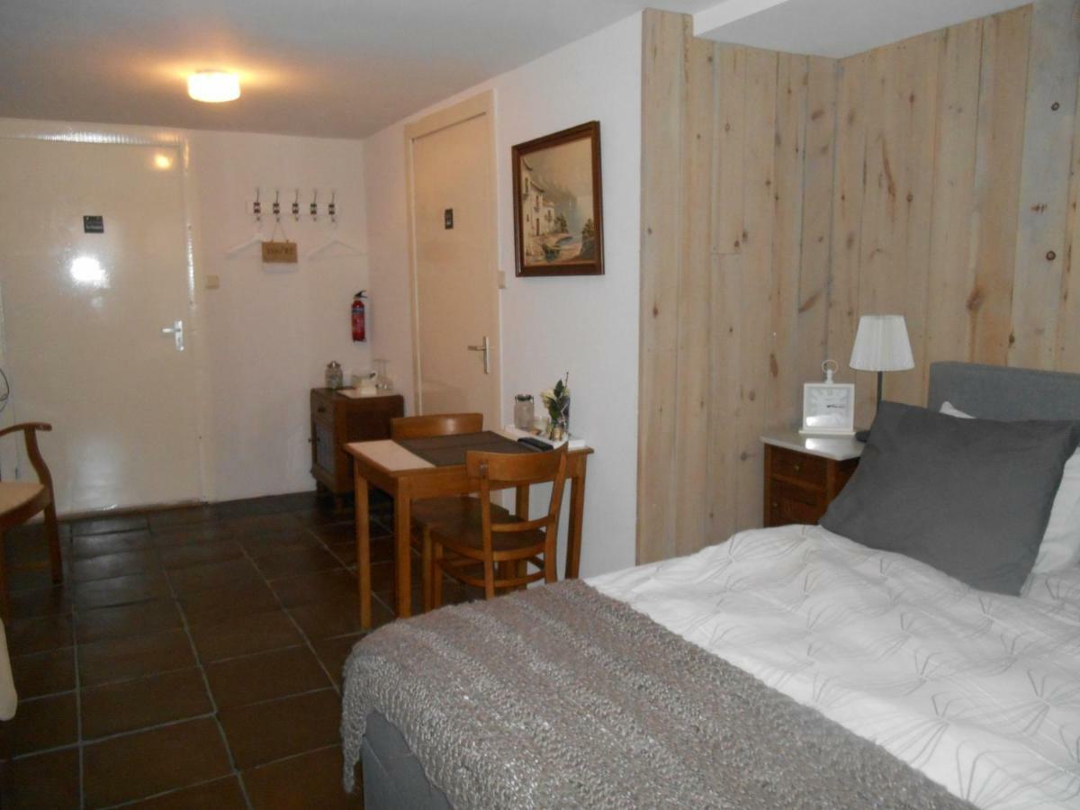 Anneke'S Bed En Botterhammeke Apartment Woensdrecht Ngoại thất bức ảnh